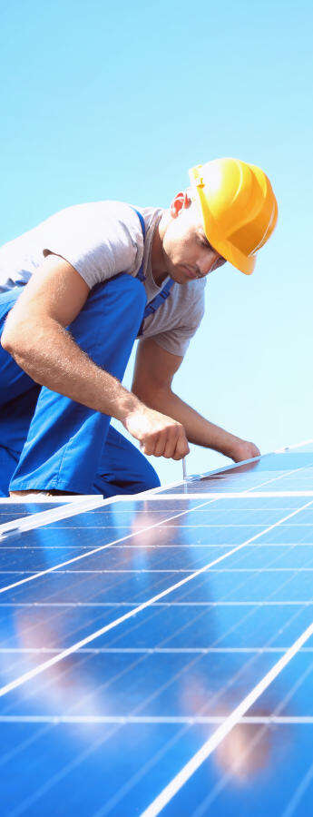 Installazione pannelli fotovoltaici: requisiti e autorizzazioni