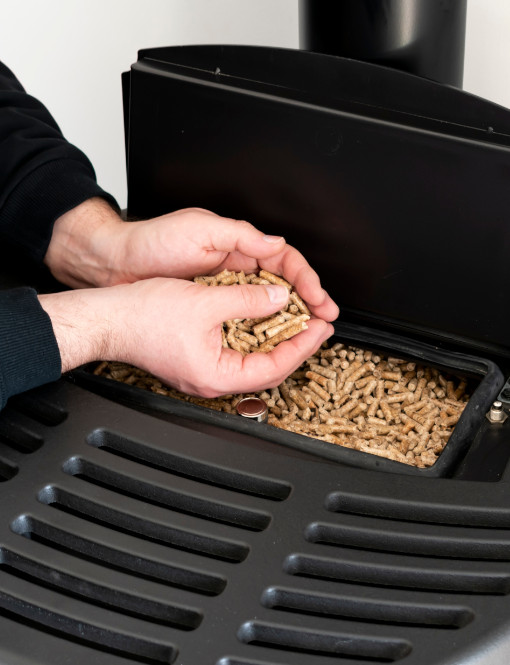 Cos’è e come funziona la stufa a pellet