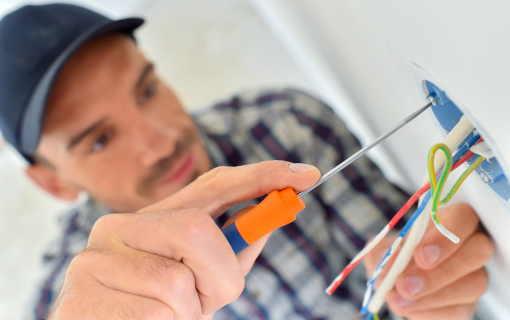 Guasto impianto elettrico: come individuare le cause